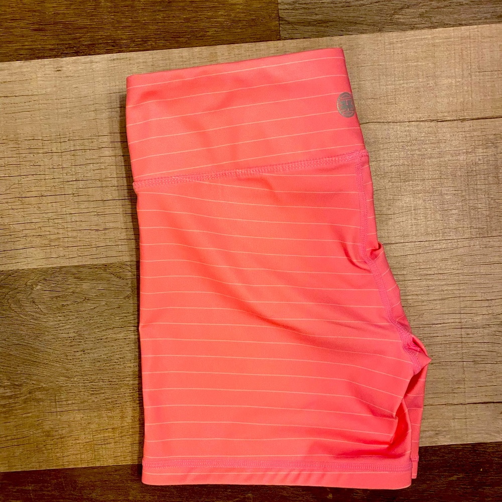 Barely worn IAB shorts with sticky hem:)